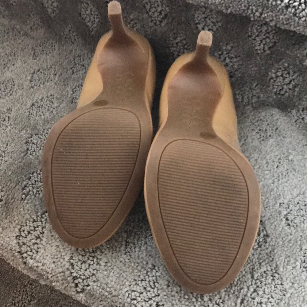 Nude Pumps - image 4